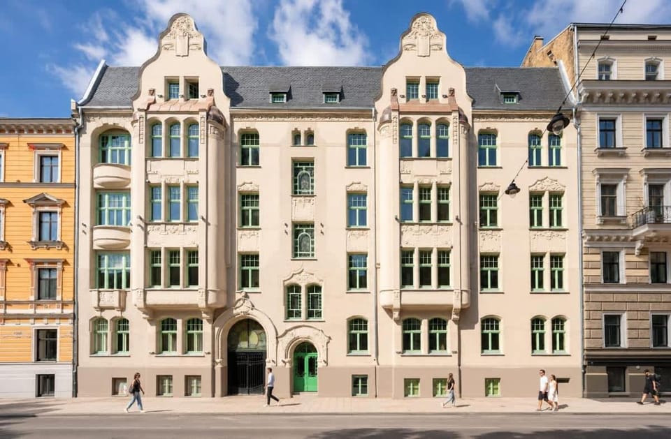 Sheffel Courtyard Residences - Elite Studio Apartment in Riga