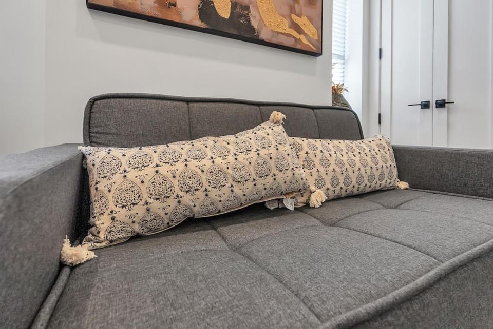 2BD Urban Stay in Jersey City Near MetLife with Quick NYC Commute Apartment in Jersey City