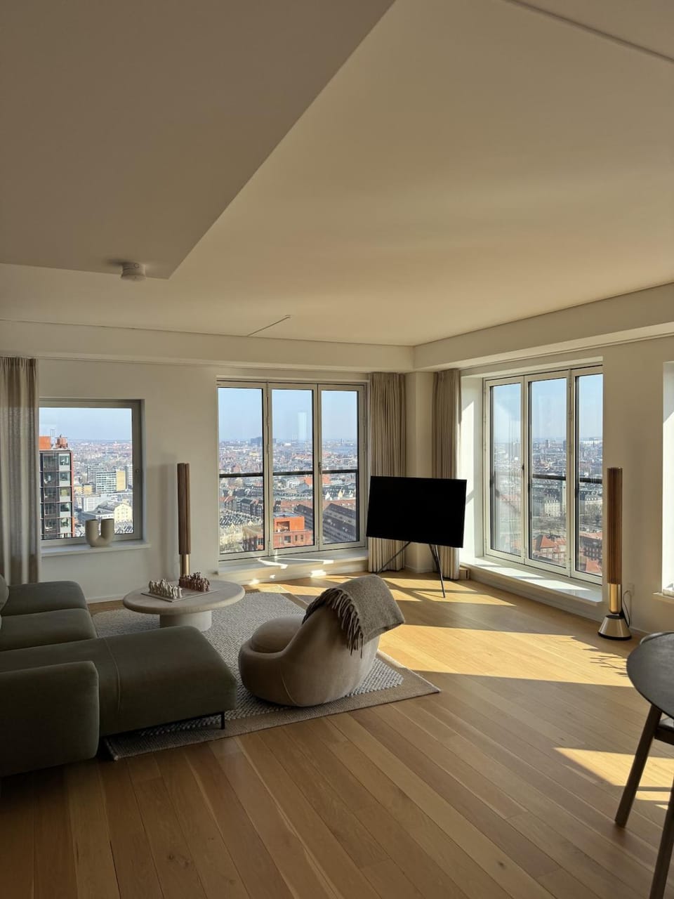 Communal lounge/ TV room, TV and multimedia, Living room
