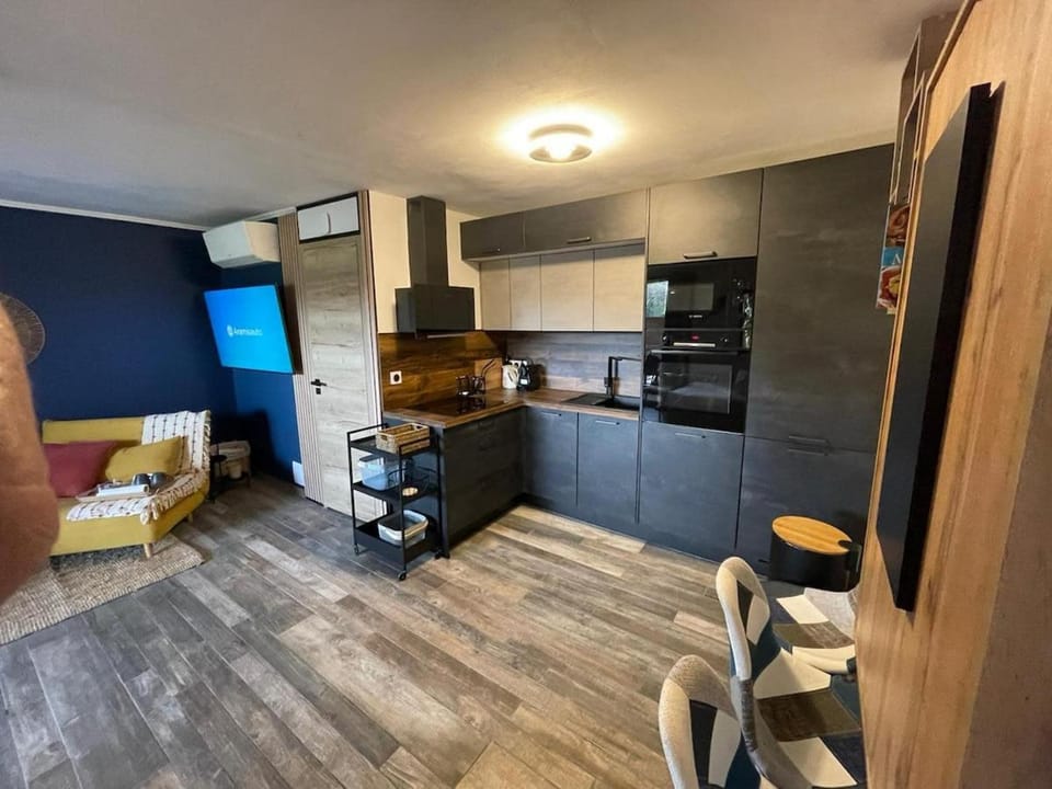 Cozy studio with pool & parking Apartment in Cagnes-sur-Mer