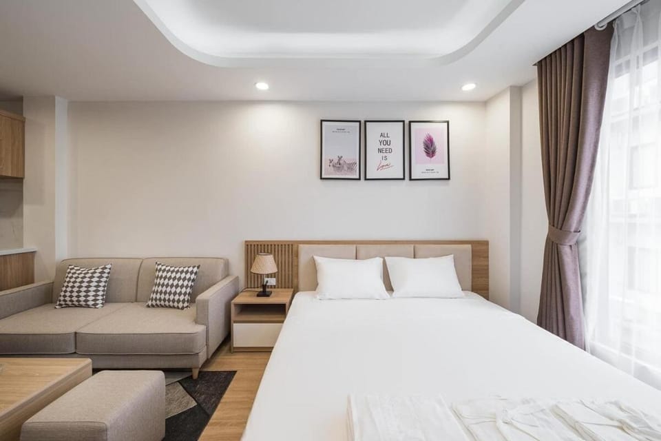 bathtub kingbed elevator Studio Apartment in Hanoi