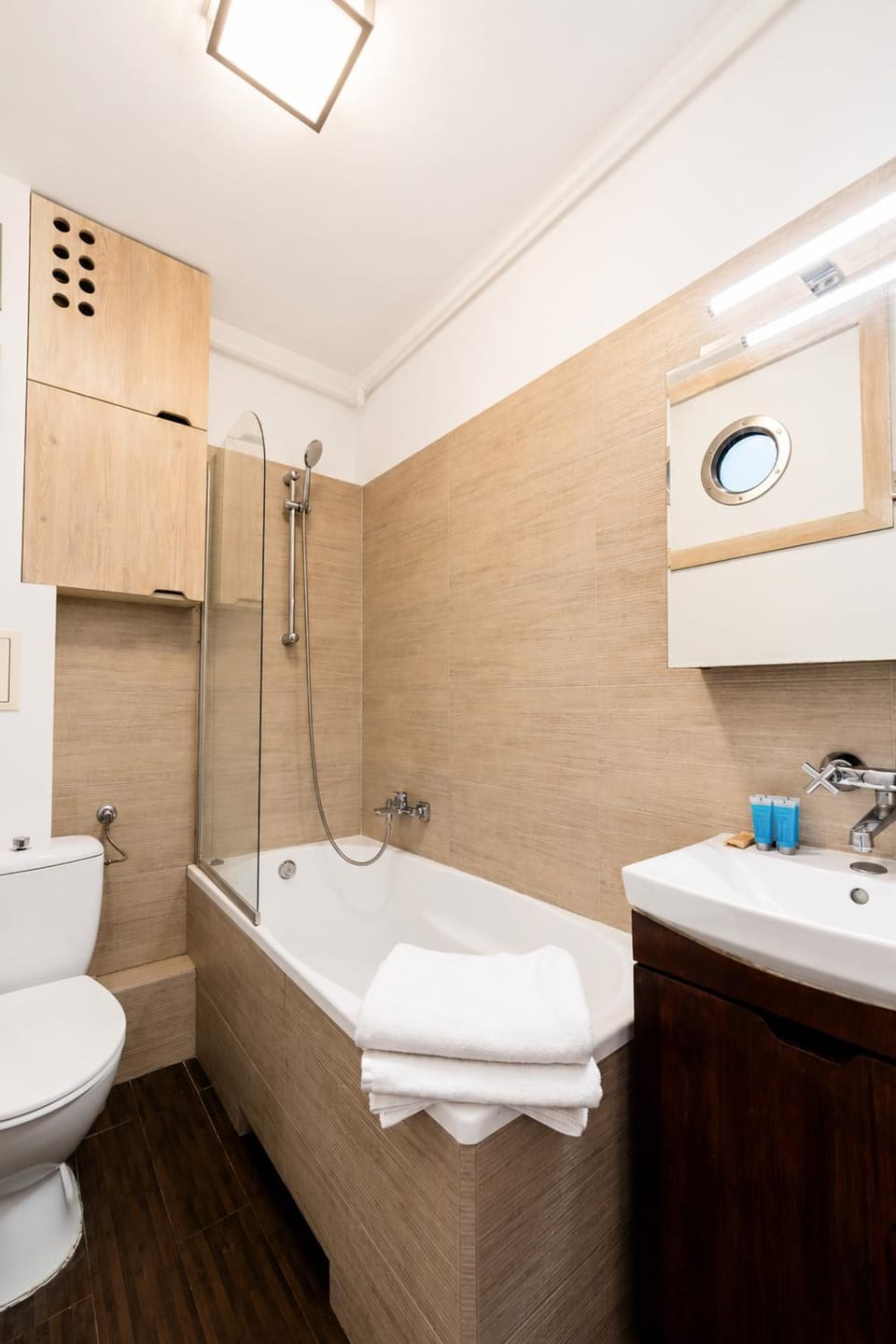 Toilet, Bathroom, Bath, towels
