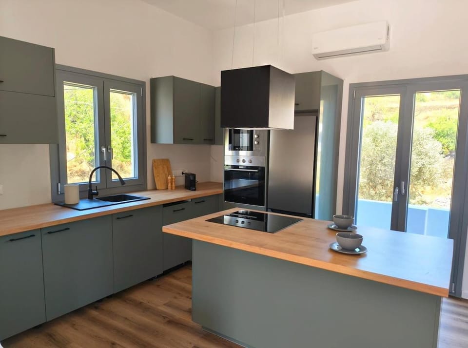 ÓLIA Residence House in Milos