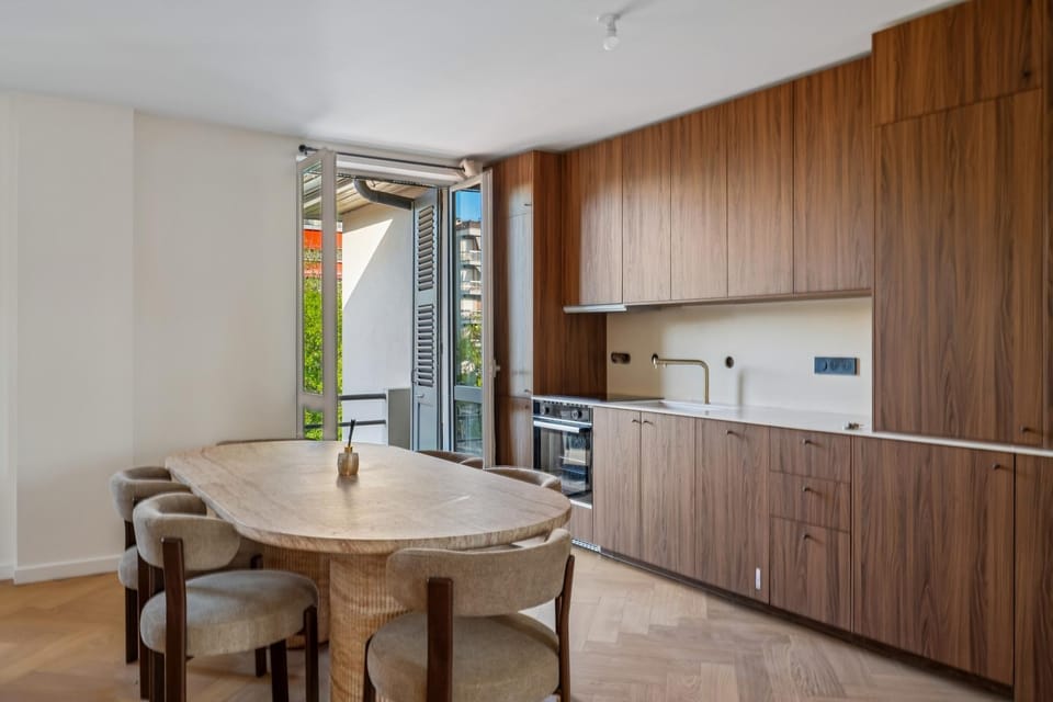 Kitchen or kitchenette, Dining area, oven, kitchen