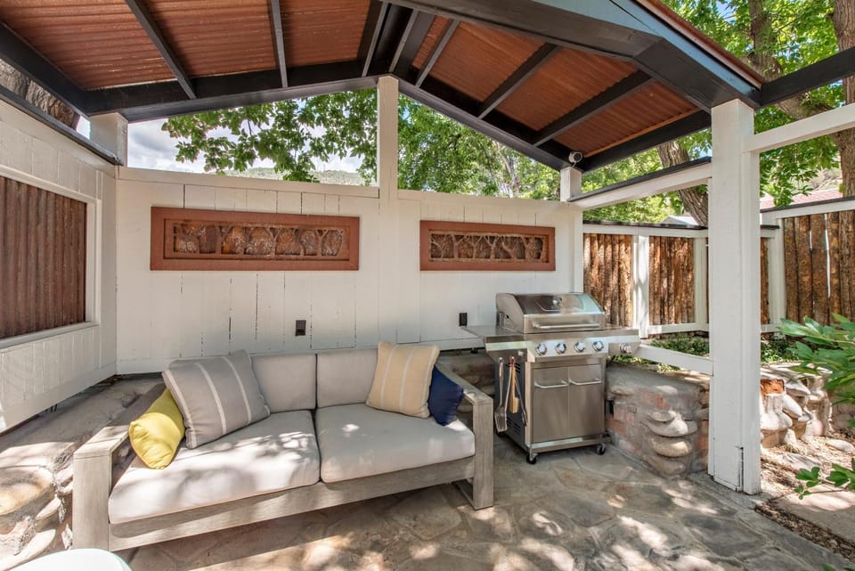 Patio, BBQ facilities, Garden, Seating area