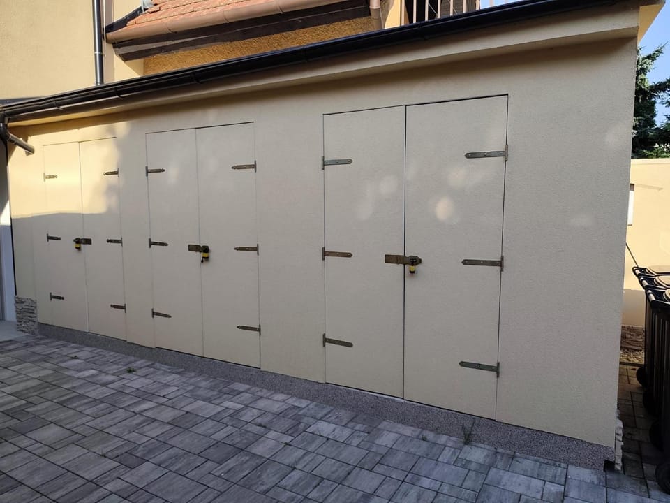 locker