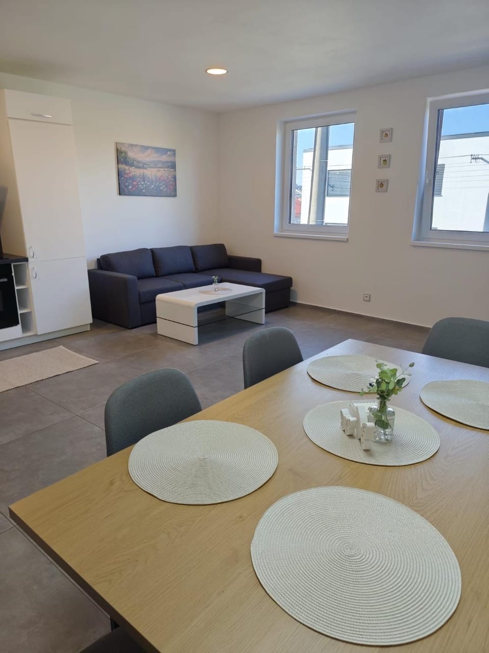 Living room, Dining area
