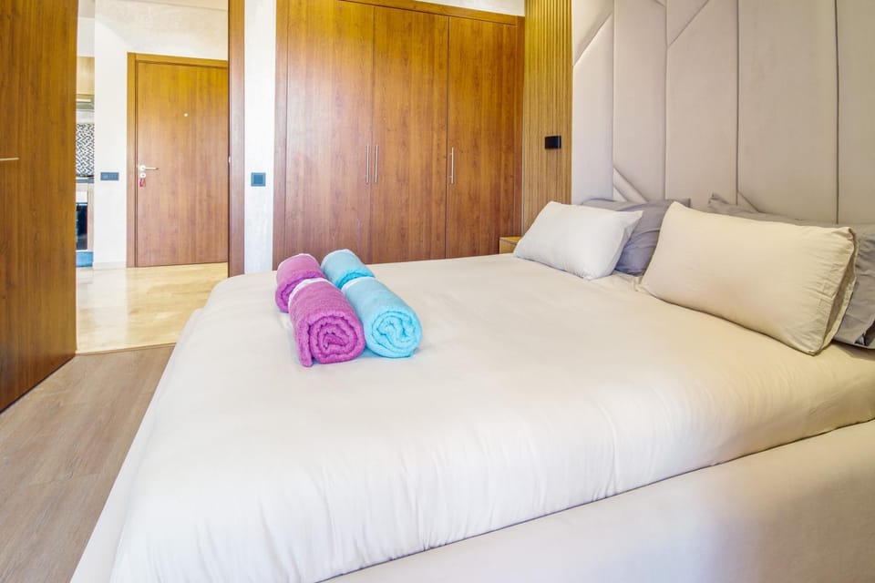 Bed, Photo of the whole room, Bedroom, towels, wardrobe
