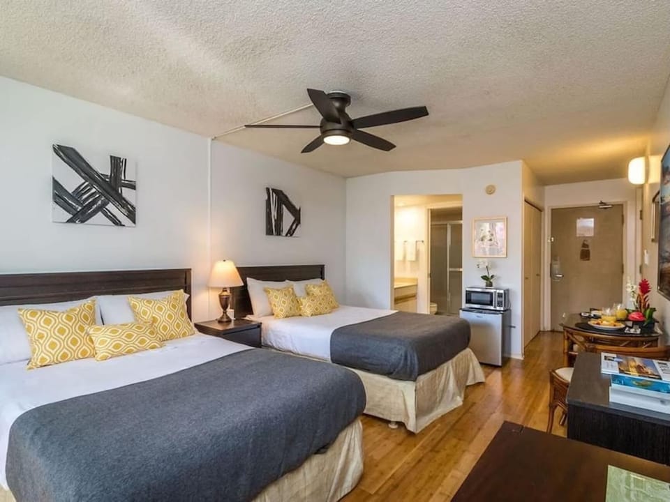 2 Bedrooms Condo Steps from the Beach House in Wailea
