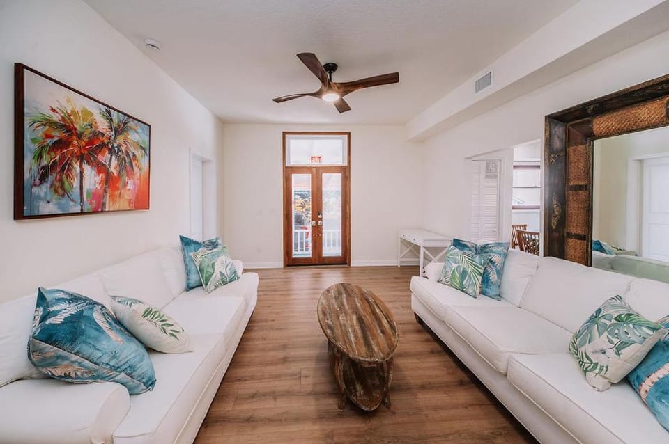 NEW Entire 3BR House w Free Parking Walk Downtown House in Saint Augustine