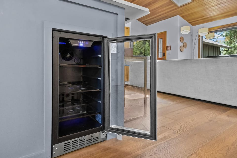 Day, Kitchen or kitchenette, furniture