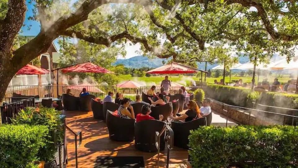 2BR near Wineries Golf Course View Parking House in Napa Valley