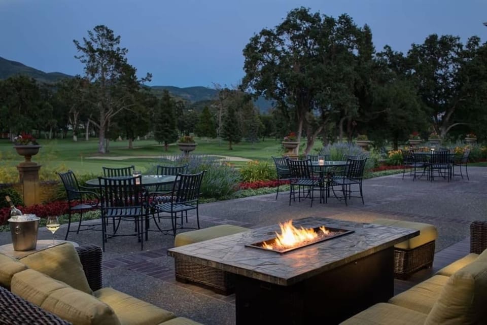 2BR Napa Getaway Side-by-Side Condos Golf View House in Napa Valley