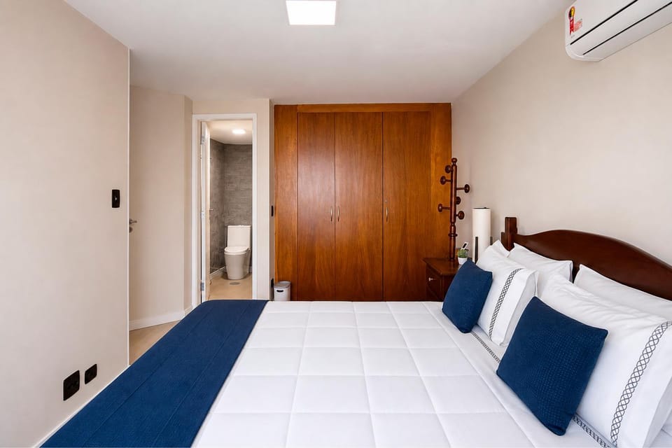 Bed, View (from property/room), Photo of the whole room, Bedroom, locker