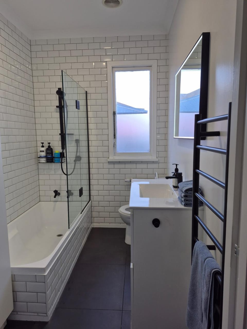 Beachfront Home & Guest House Lyall Bay House in Wellington