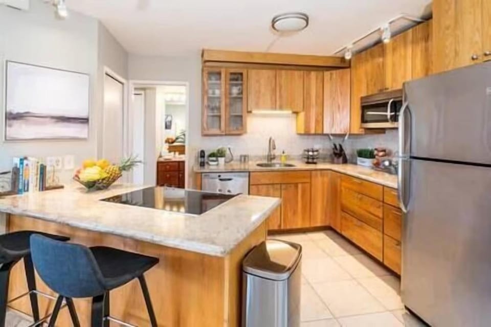 Oceanview Retreat 2 Side-by-Side Condos House in Wailea