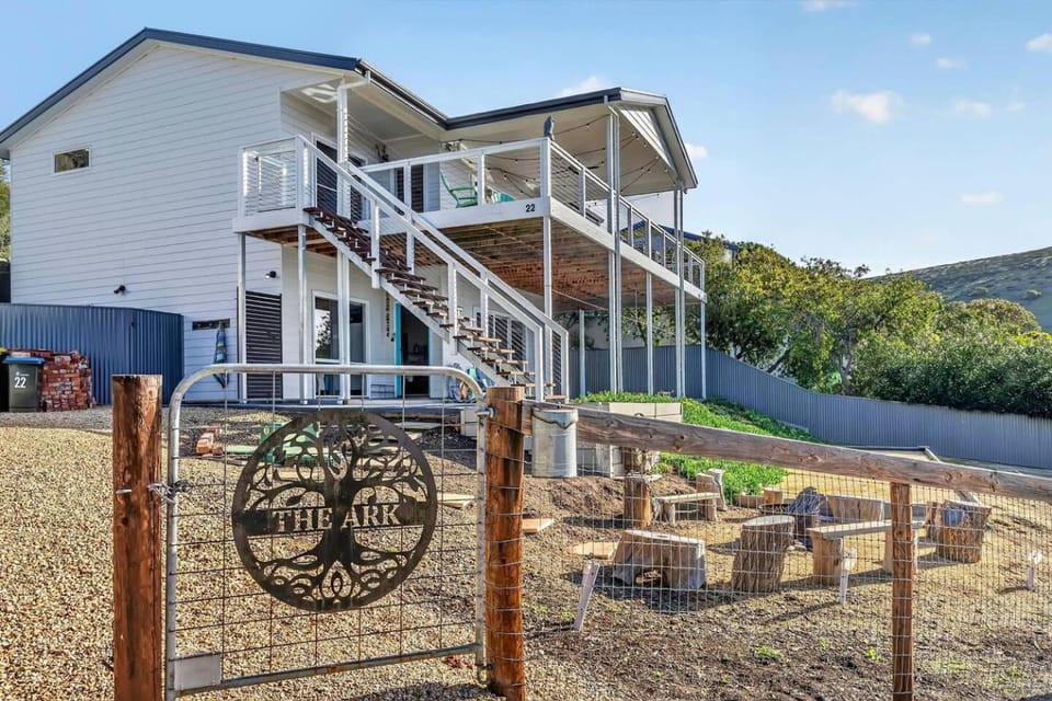 Property building, Garden