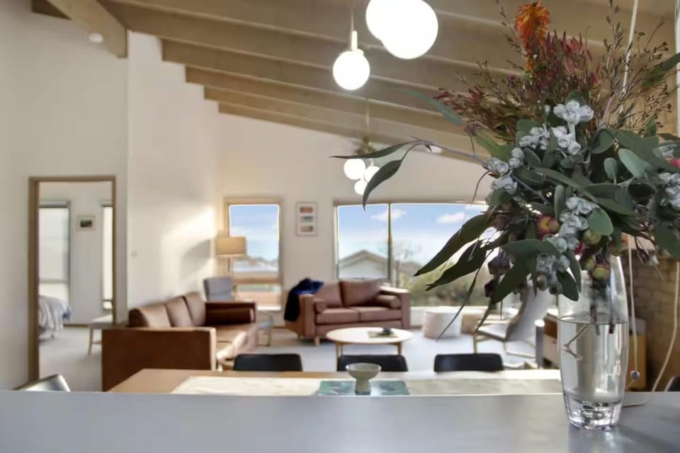 Seven Views House in Clifton Springs