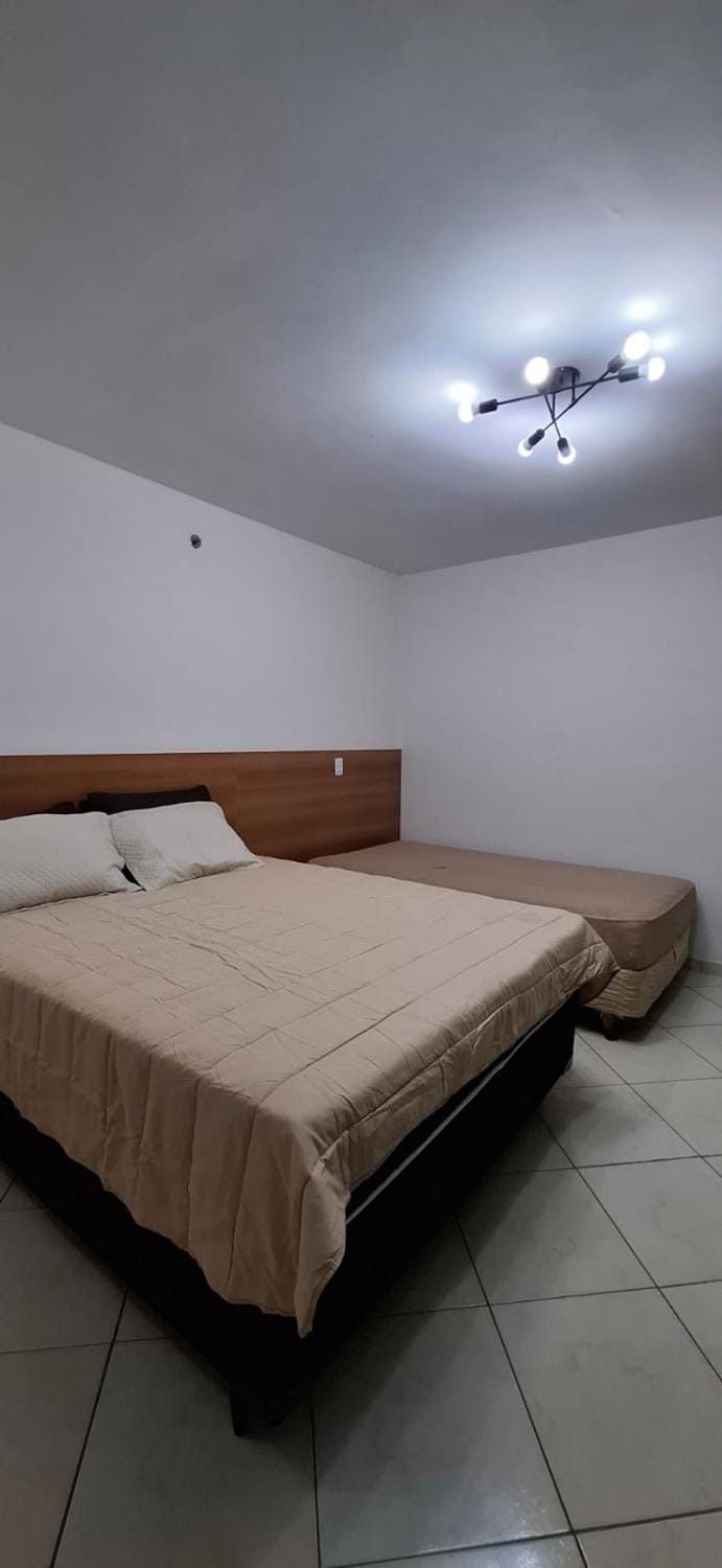 FLAT NO MELHOR DE CALDAS NOVAS 300m SINGAPURA SHOPPING, SIMPRÃO E PARQUES AQUÁTICOS Apartment hotel in State of Goiás