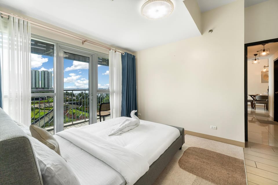Bed, View (from property/room), Photo of the whole room, Bedroom