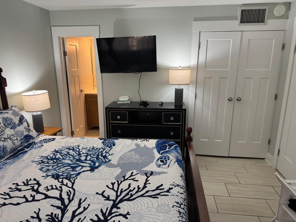 802 At The Towers Best Spot in Myrtle Beach! 2bd 2ba Full Kitchen! Apartment in Myrtle Beach