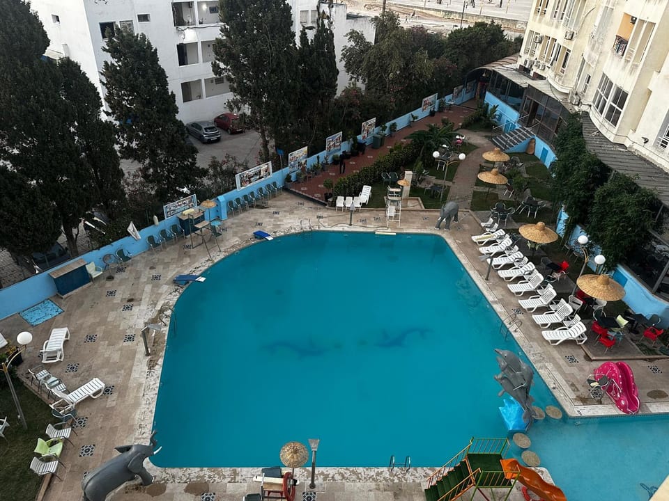 Swimming pool