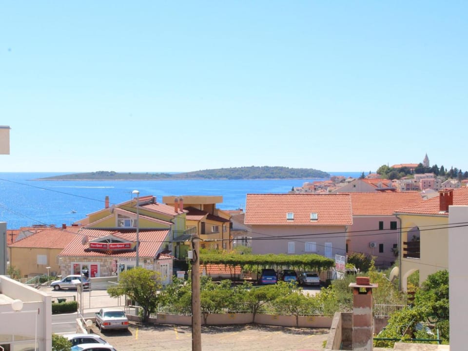 City view, Sea view