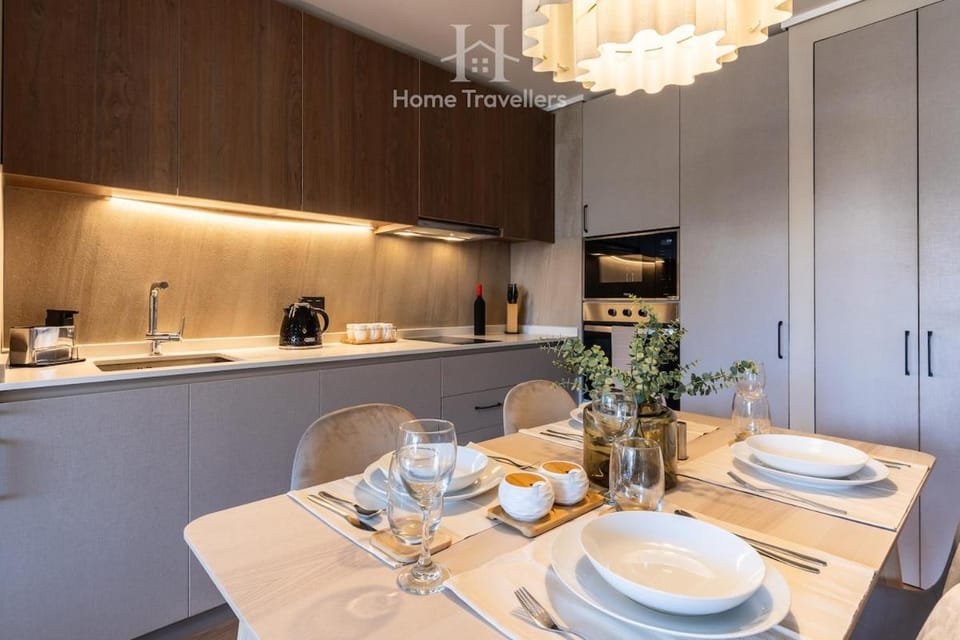 HT Premium location with terrace, parking, and AC Apartment in Providencia