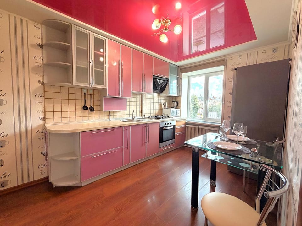 Kitchen or kitchenette, pet friendly, stove