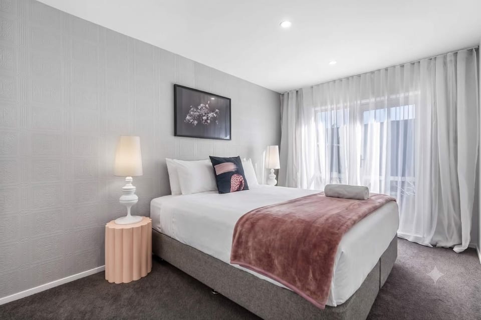 Winifreds Apartments - By Superior Stays Apartment in Hamilton
