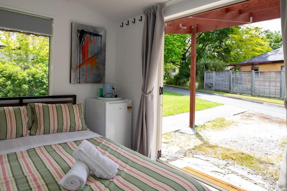 Frankton Hideaway Apartment in Queenstown