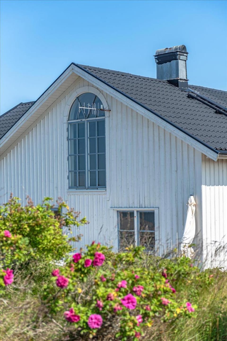 Charming and spacious villa with amazing sea view ouside Lysekil House in Västra Götaland County