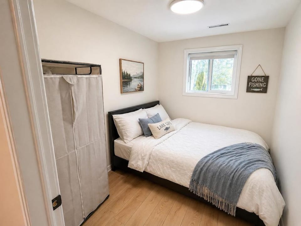 Lakefront Cottage on Rice Lake Nature Getaway House in Otonabee-South Monaghan