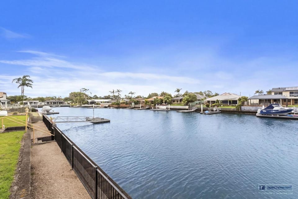 Waterfront Mai House House in Woorim