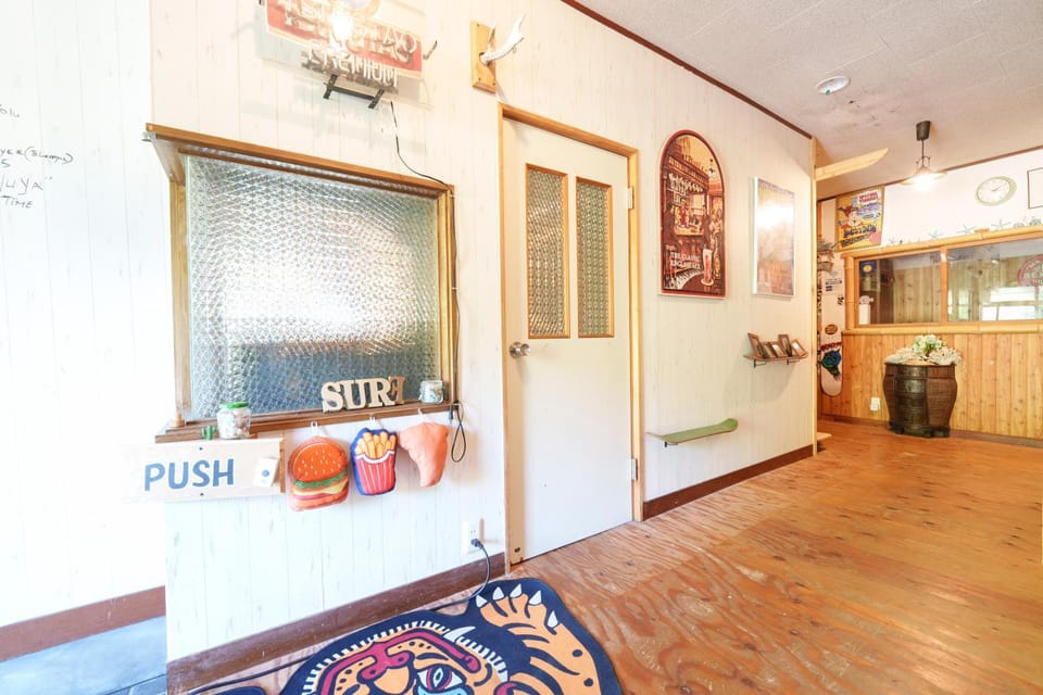 伊豆白浜 Guest house One Big Family Bed and Breakfast in Shizuoka Prefecture