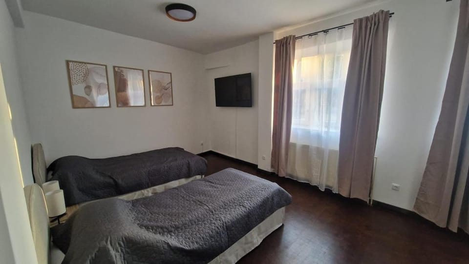 Bedroom, wardrobe
