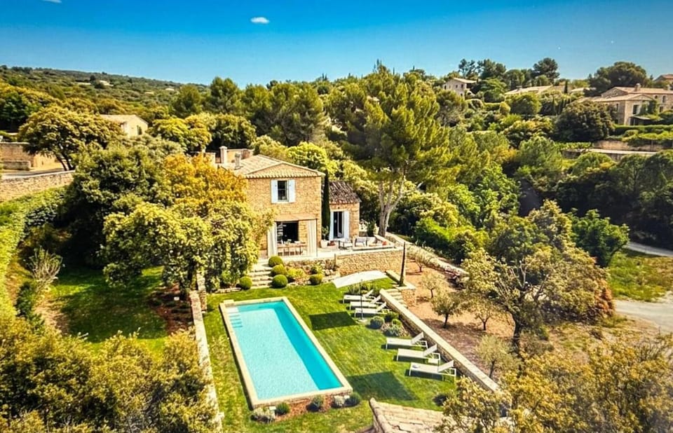 Villa au calme acces village à pieds Villa in Gordes