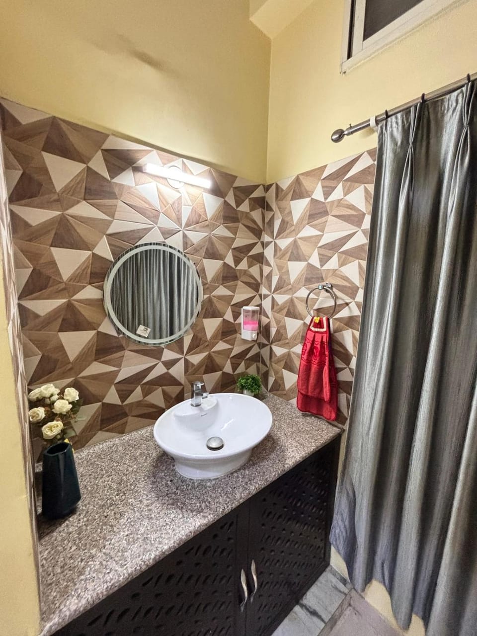 Unique Nest Homestay Apartment in India