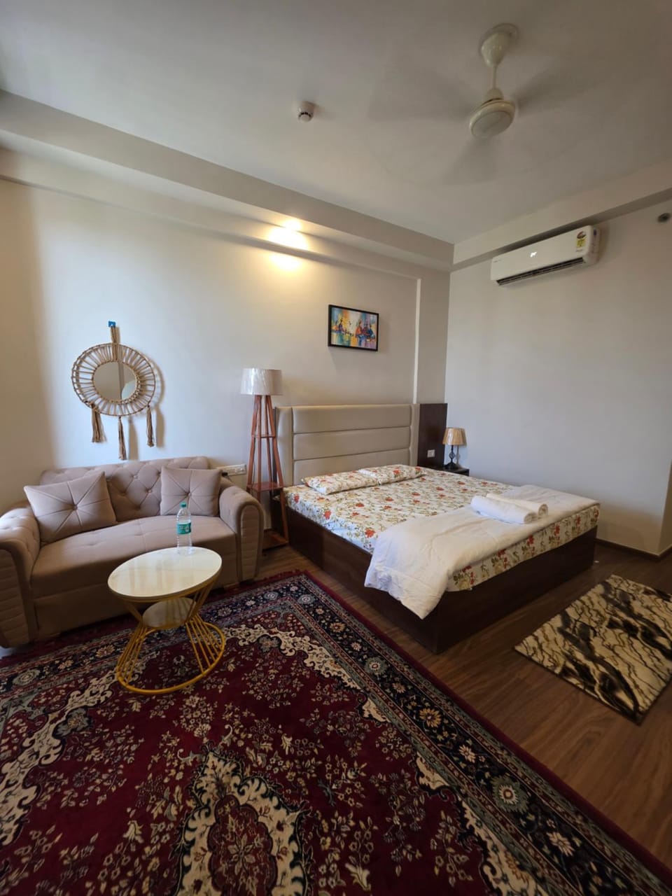 Cozy Corner Apartment in Uttar Pradesh