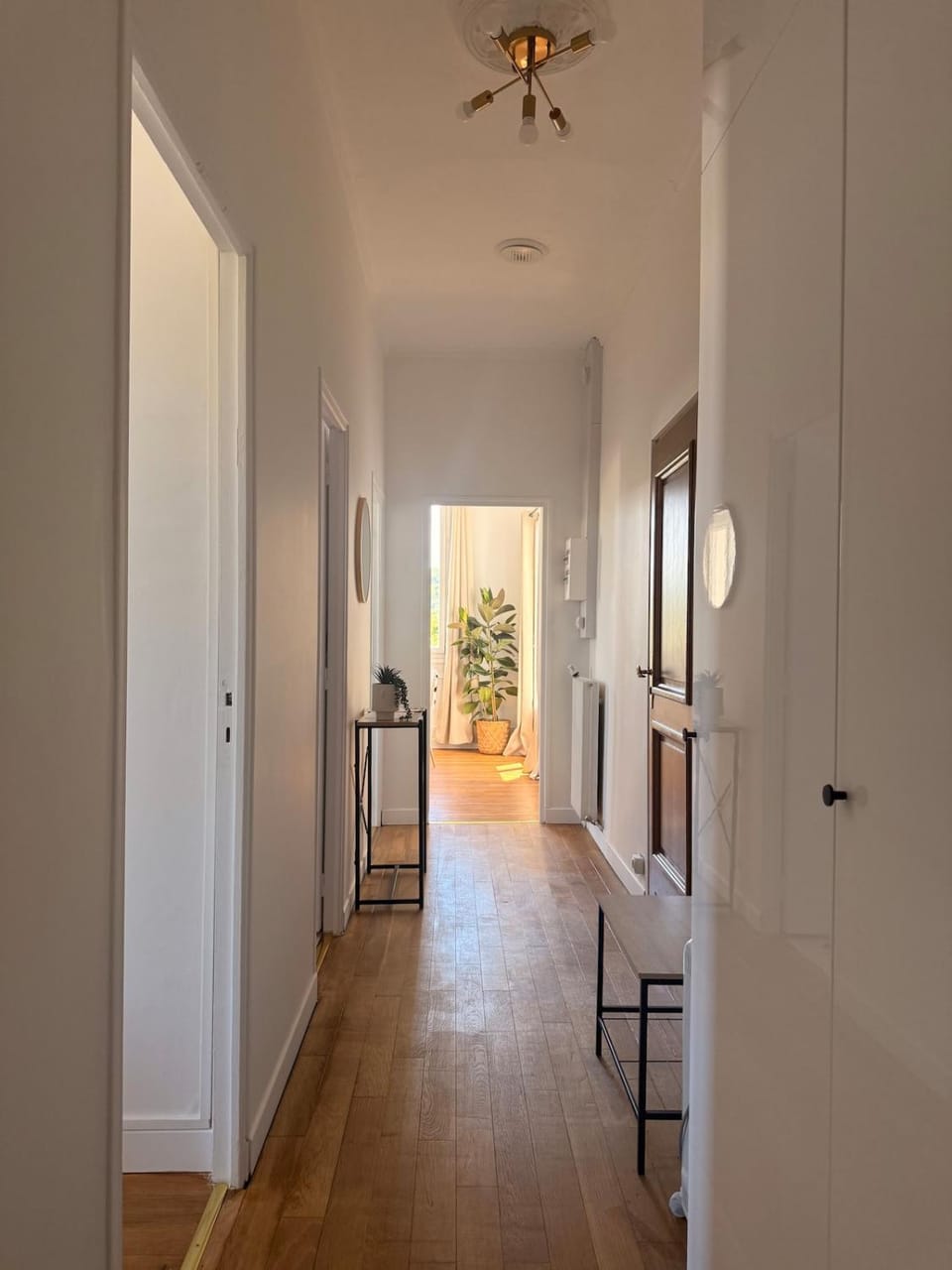 Le Cocoon Train station 5 min drive Disney & Paris Apartment in Île-de-France