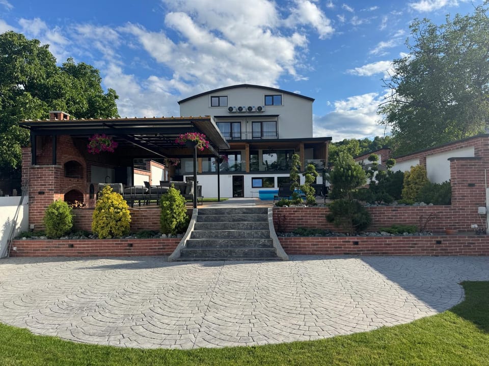 Casa Floresti Urbano Mall Bed and Breakfast in Cluj County