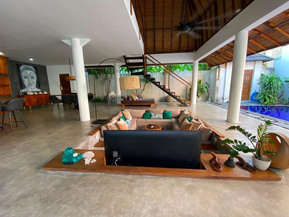 Living room, Seating area