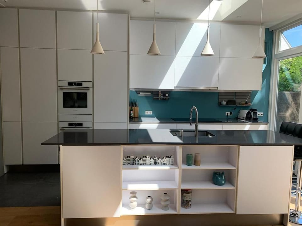 Luxurious-3-story-waterfront-Canal-House-near-Utrecht-and-Amsterdam-in-Maarssen-with-AC Villa in Utrecht