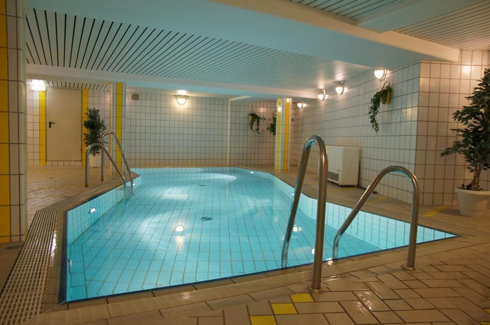 Activities, Swimming pool