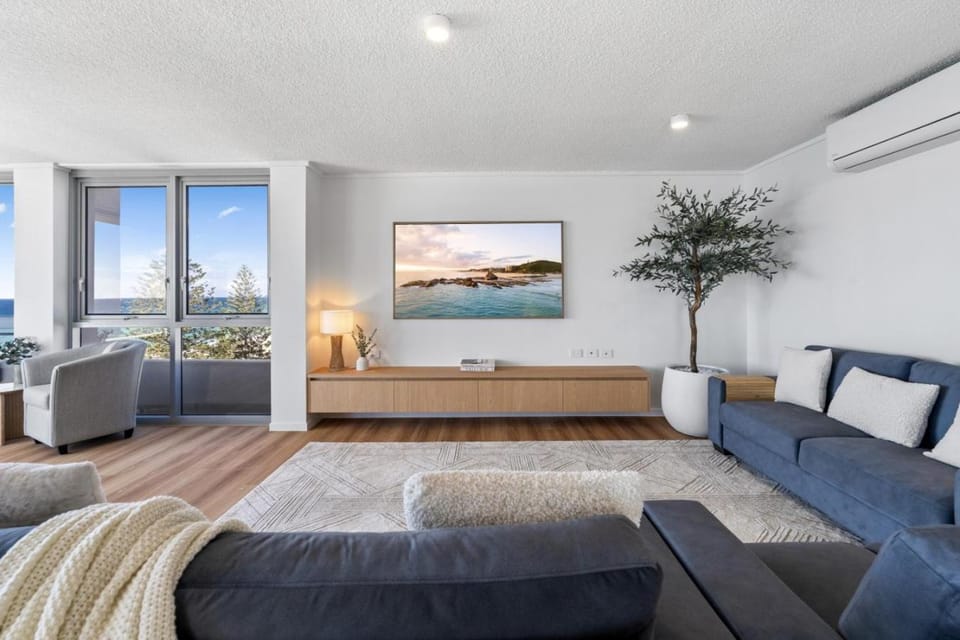 Natural landscape, TV and multimedia, Living room, Photo of the whole room, Seating area