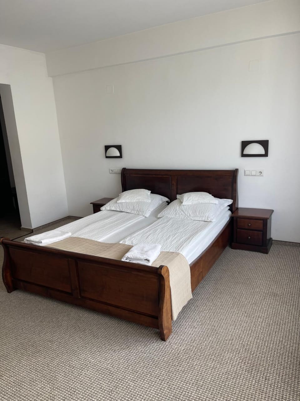 Pensiunea Agroturistica CURTEA BRANEANA Farm Stay in Bran