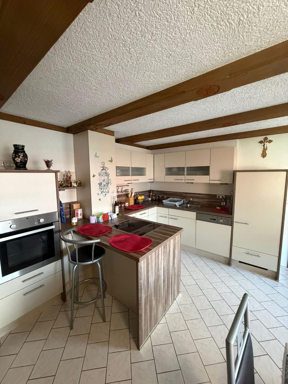 Kitchen or kitchenette, Dining area, dishwasher, oven, stove