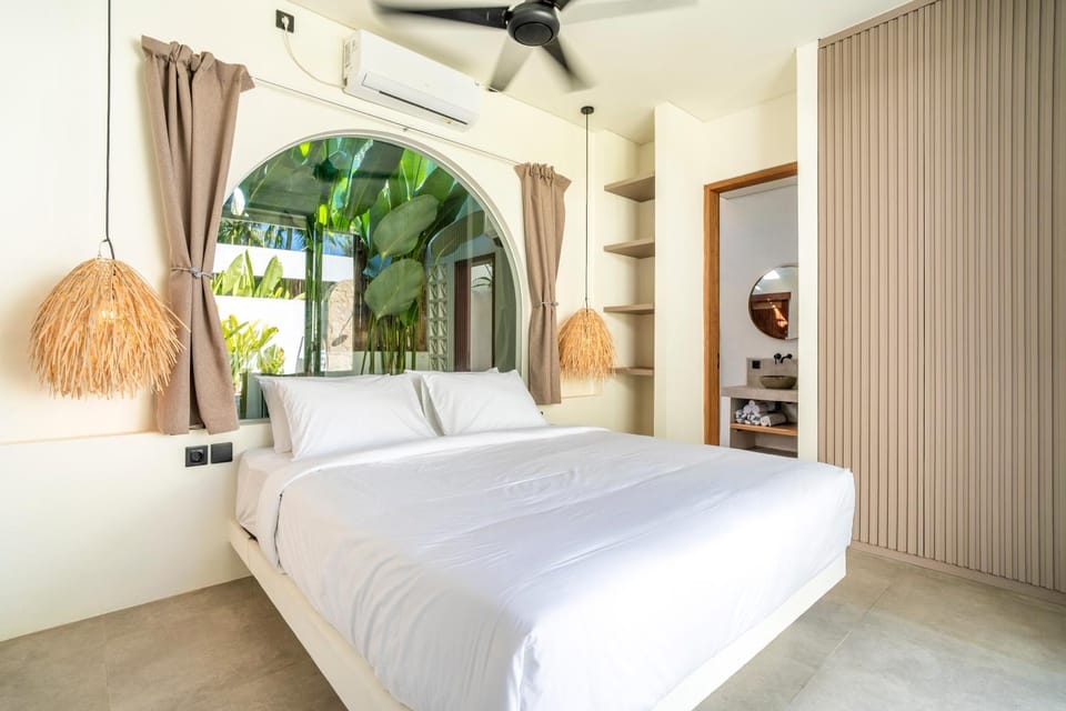 Bed, Bedroom, air conditioner