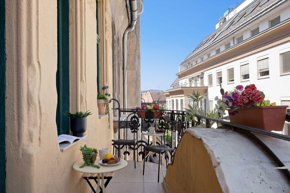 View (from property/room), Balcony/Terrace