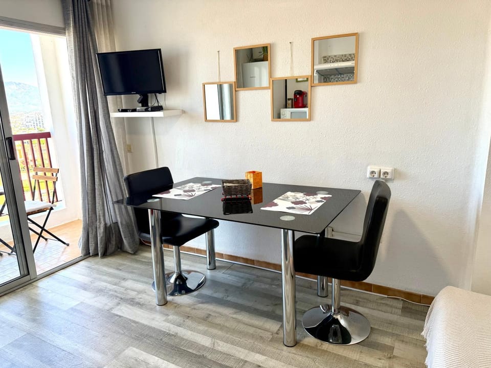 TV and multimedia, Dining area